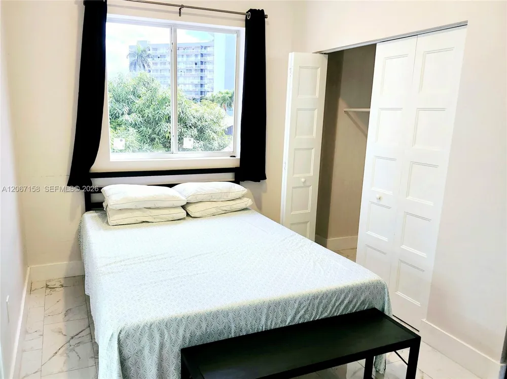 1860 NW 24th Ave #302 Miami, FL 33125