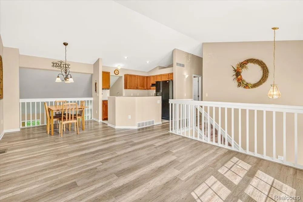 606 Thornhill Court Belleville City, MI 48111