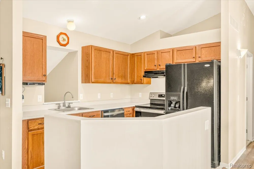 606 Thornhill Court Belleville City, MI 48111
