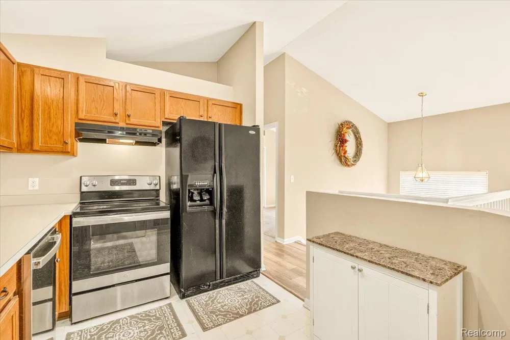 606 Thornhill Court Belleville City, MI 48111