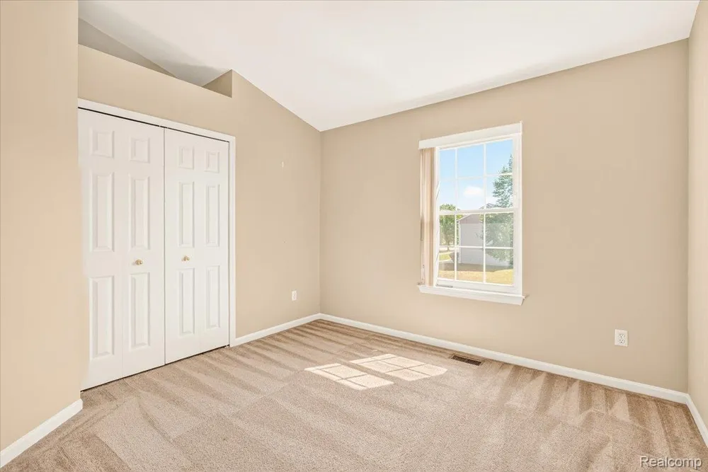 606 Thornhill Court Belleville City, MI 48111