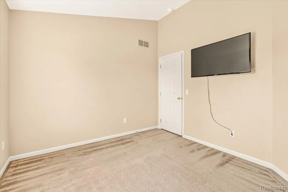 606 Thornhill Court Belleville City, MI 48111