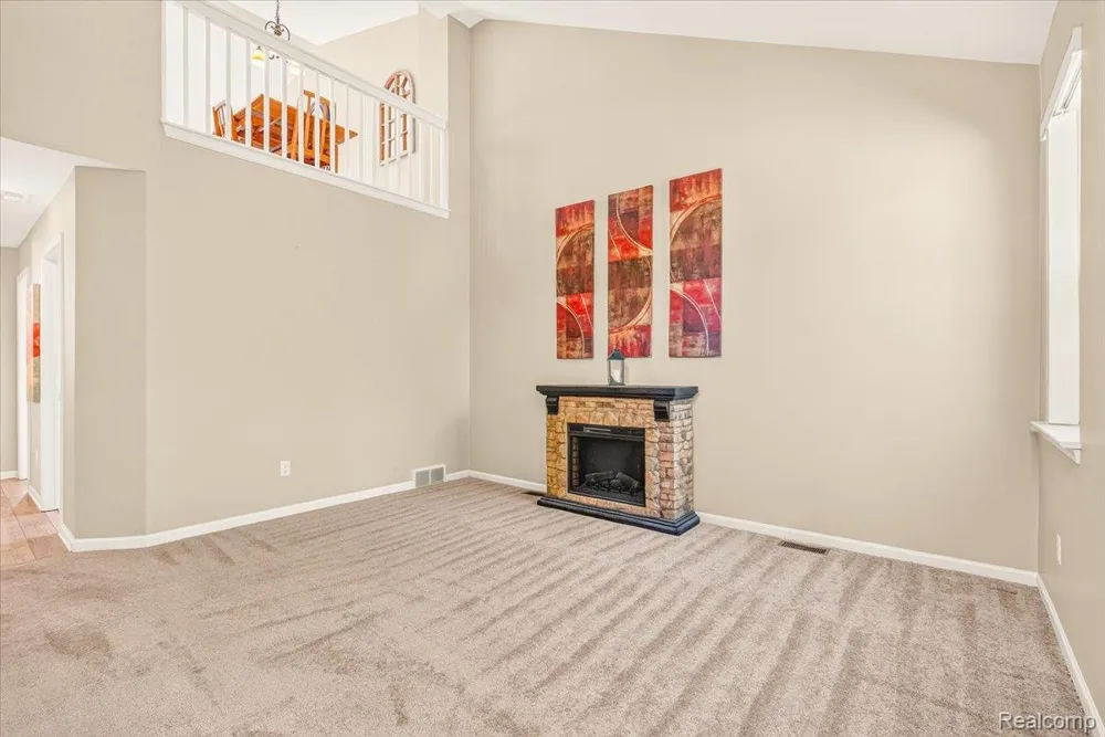 606 Thornhill Court Belleville City, MI 48111