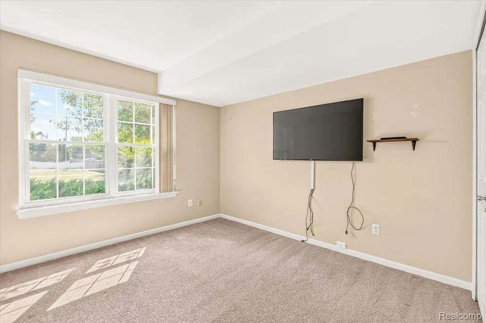 606 Thornhill Court Belleville City, MI 48111