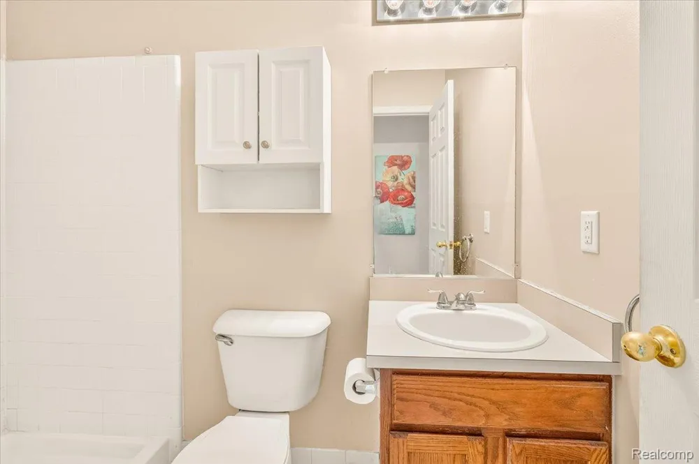 606 Thornhill Court Belleville City, MI 48111