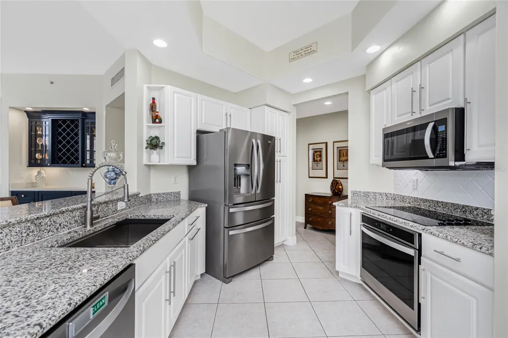 3313 SUNSET KEY CIR #701 Punta Gorda, FL 33955