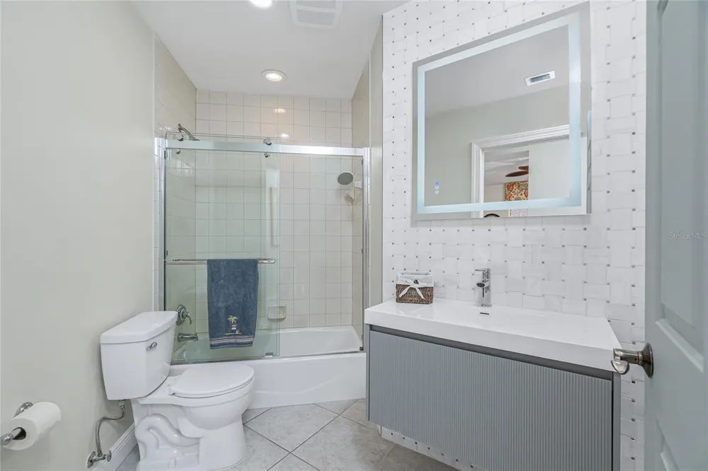 3313 SUNSET KEY CIR #701 Punta Gorda, FL 33955
