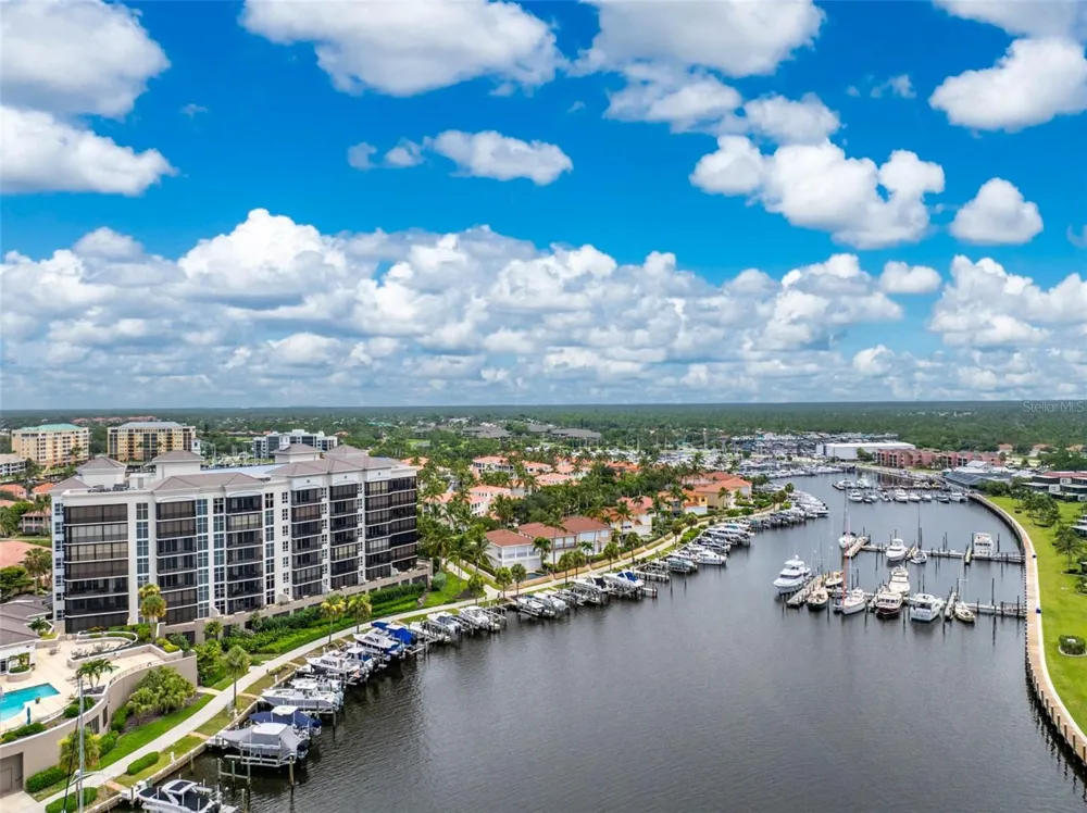 3313 SUNSET KEY CIR #701 Punta Gorda, FL 33955