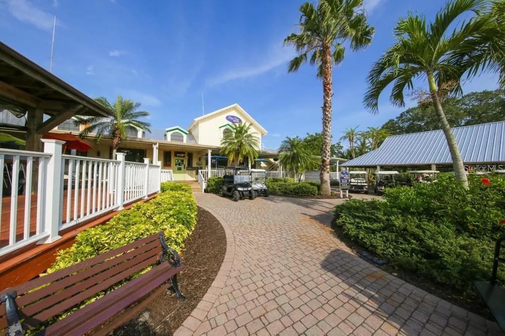 3313 SUNSET KEY CIR #701 Punta Gorda, FL 33955