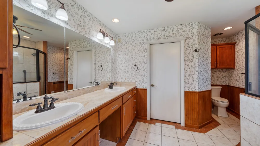 14194 County Road 4015 Mabank, TX 75147