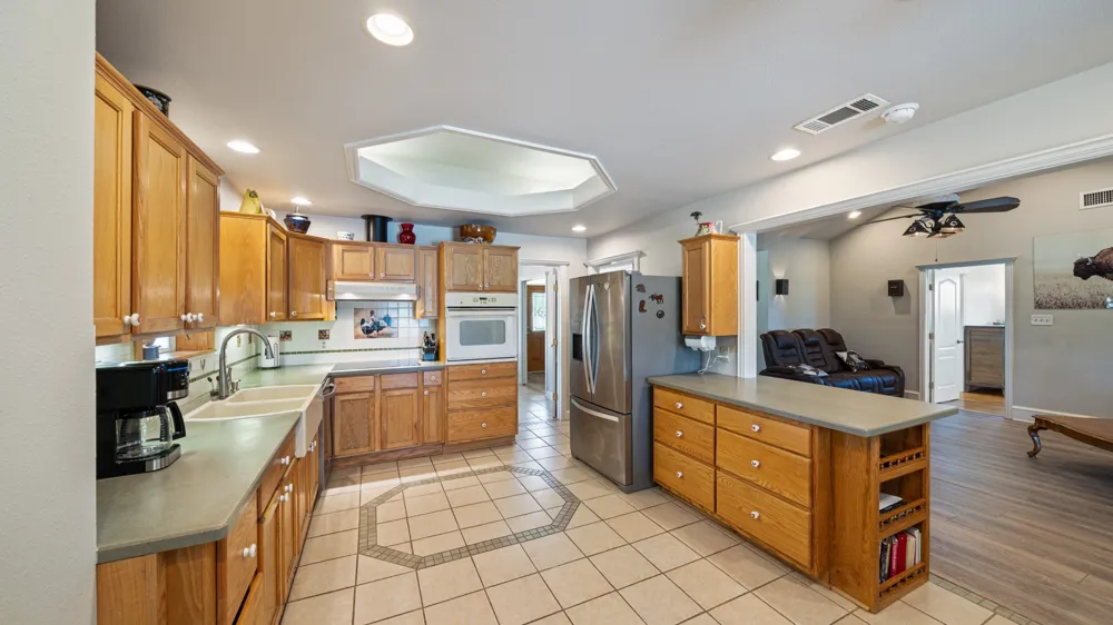 14194 County Road 4015 Mabank, TX 75147