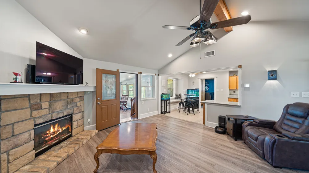 14194 County Road 4015 Mabank, TX 75147