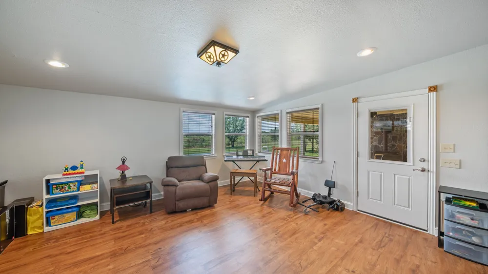 14194 County Road 4015 Mabank, TX 75147