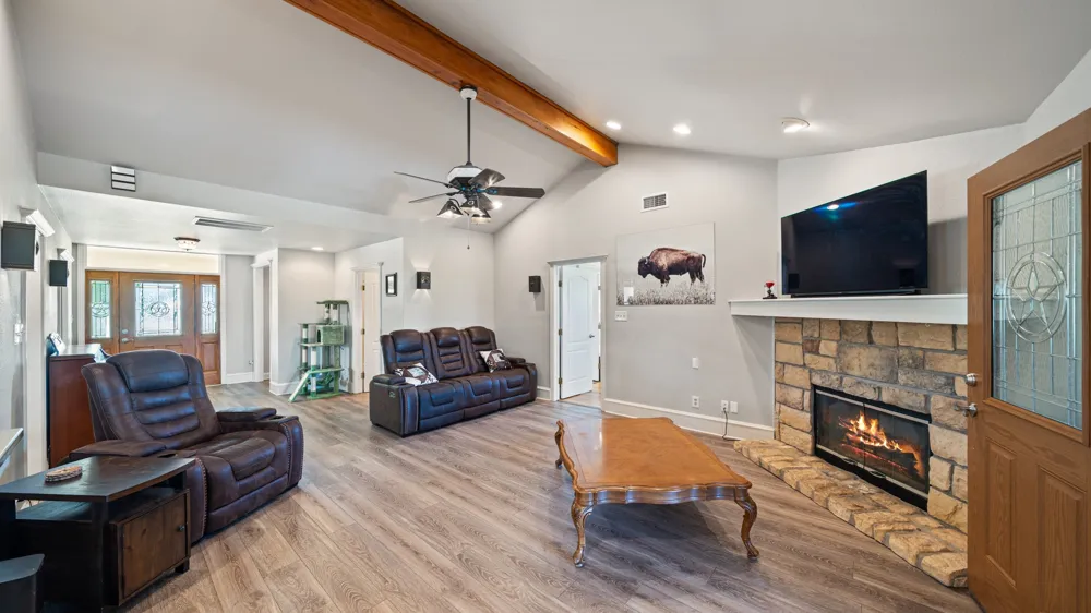 14194 County Road 4015 Mabank, TX 75147