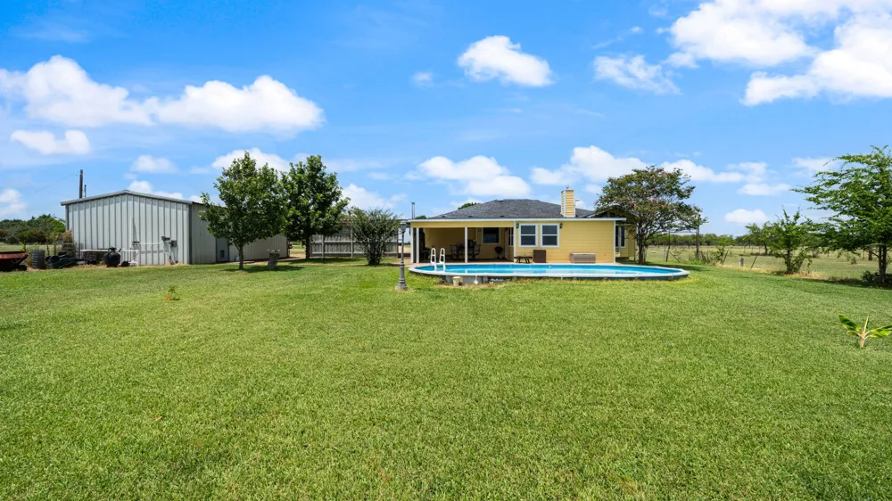 14194 County Road 4015 Mabank, TX 75147