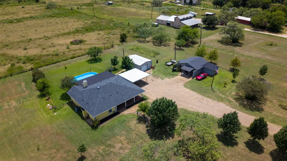 14194 County Road 4015 Mabank, TX 75147