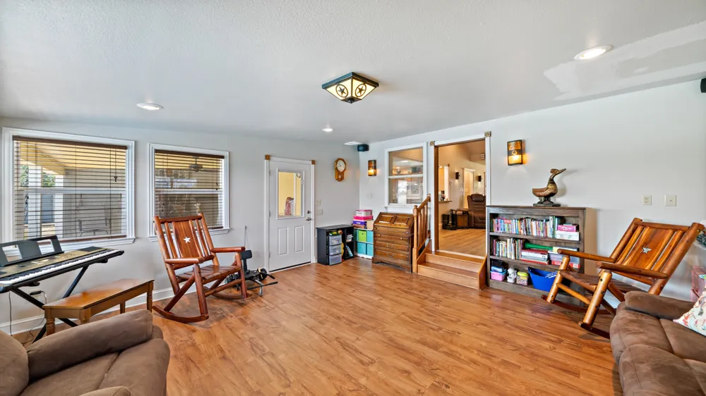 14194 County Road 4015 Mabank, TX 75147