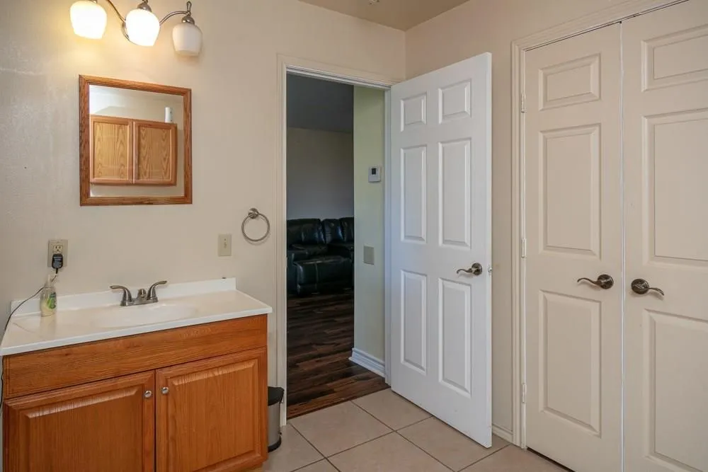 14194 County Road 4015 Mabank, TX 75147