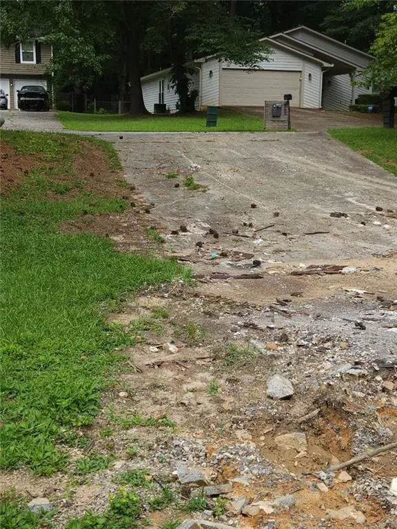 8257 Creekline Court Riverdale, GA 30274