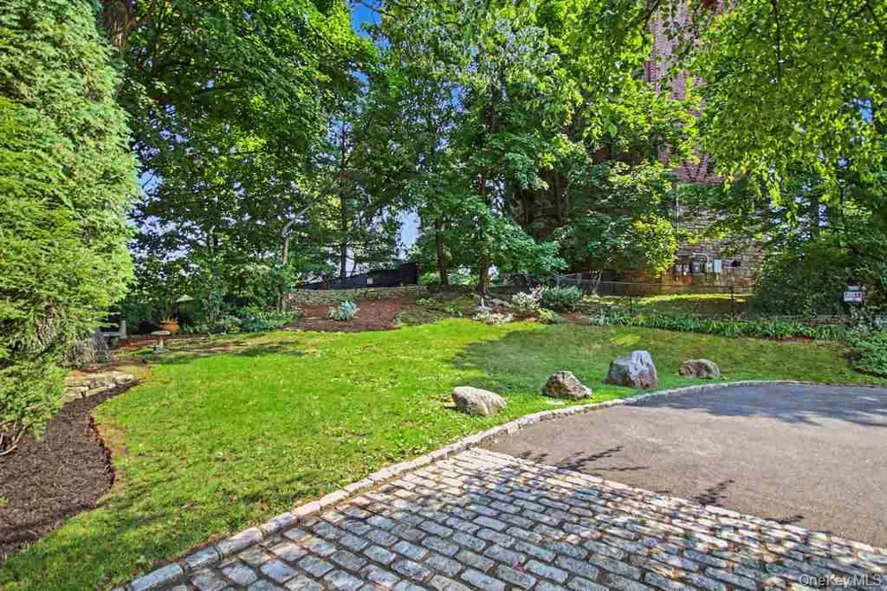 73 Clinton Avenue Ossining, NY 10562