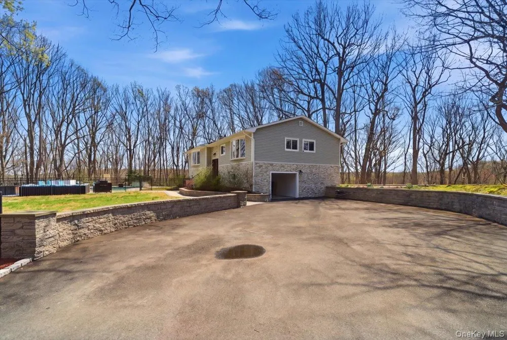 263 Oyster Bay Road Mill Neck, NY 11765