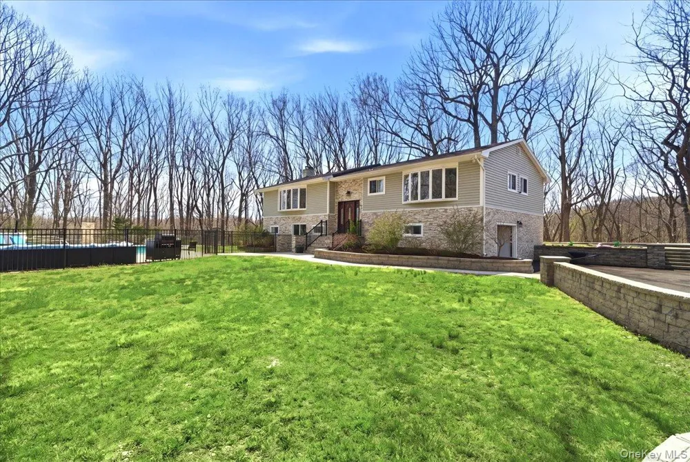 263 Oyster Bay Road Mill Neck, NY 11765