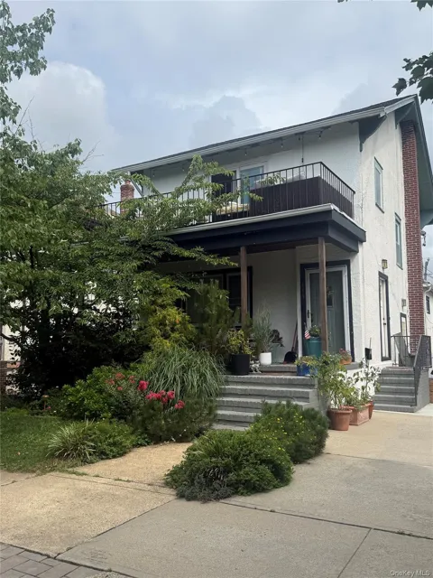 445 W Walnut Street #Upper