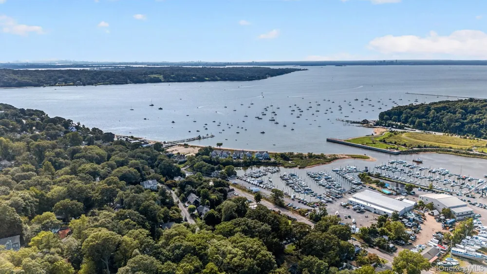 111 Altamont Avenue Sea Cliff, NY 11579