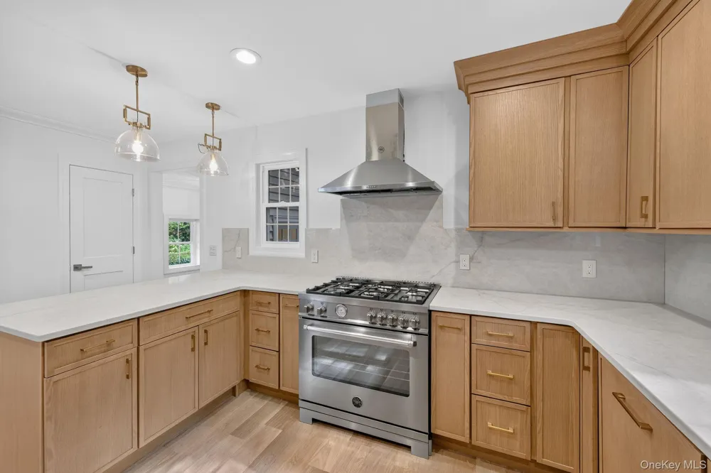 111 Altamont Avenue Sea Cliff, NY 11579