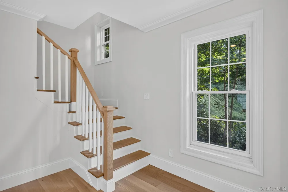 111 Altamont Avenue Sea Cliff, NY 11579