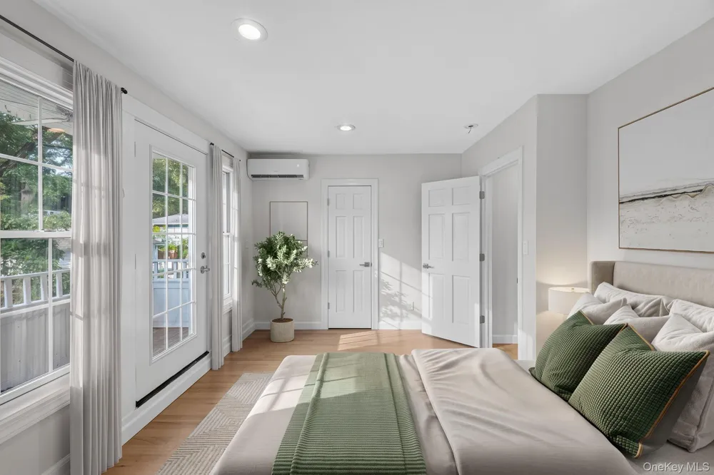111 Altamont Avenue Sea Cliff, NY 11579
