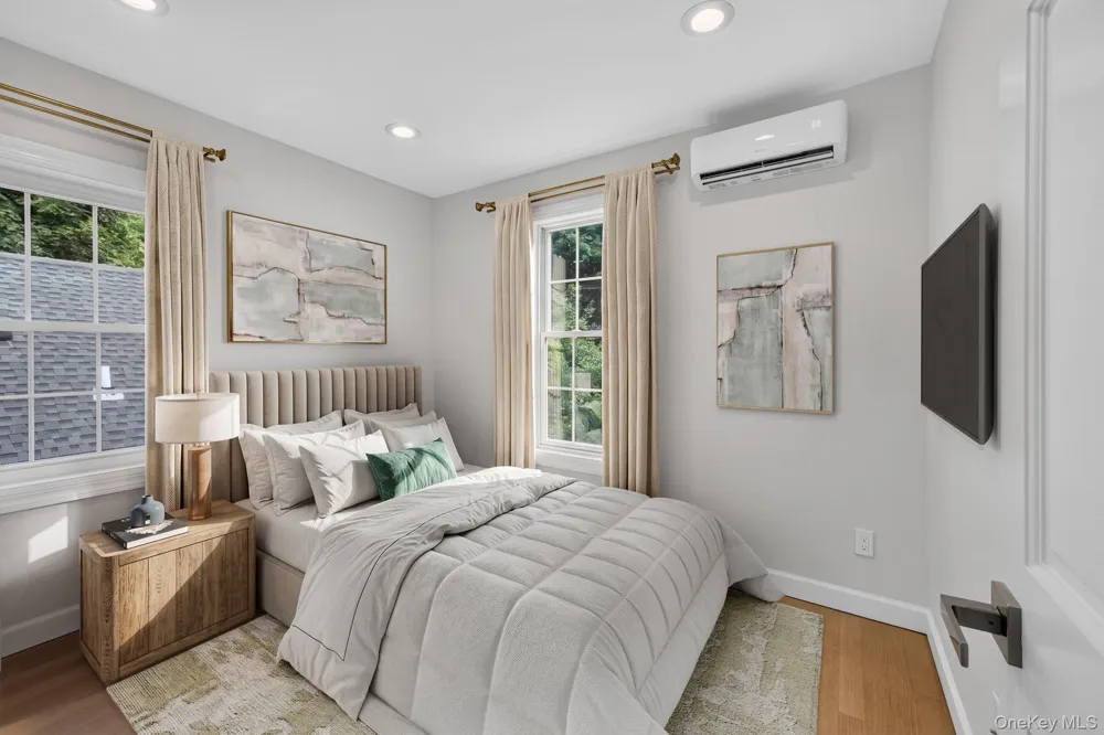 111 Altamont Avenue Sea Cliff, NY 11579