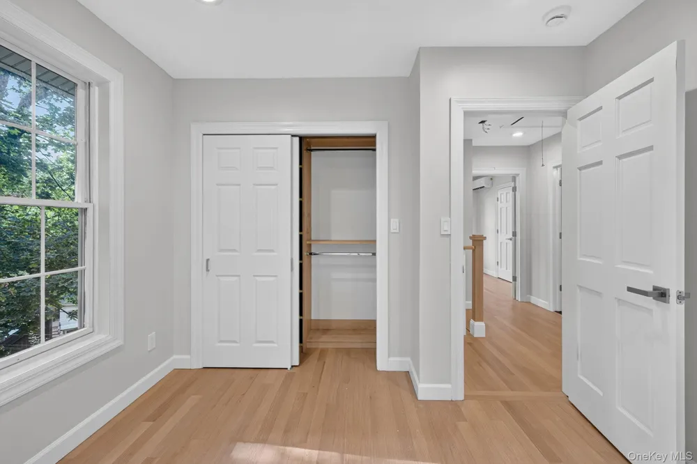 111 Altamont Avenue Sea Cliff, NY 11579