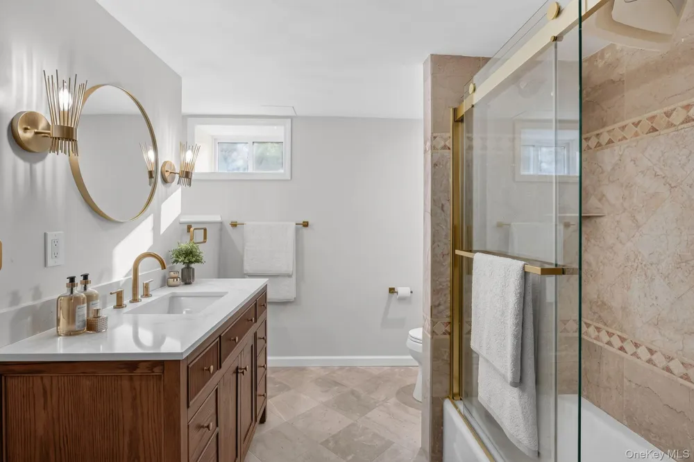 111 Altamont Avenue Sea Cliff, NY 11579