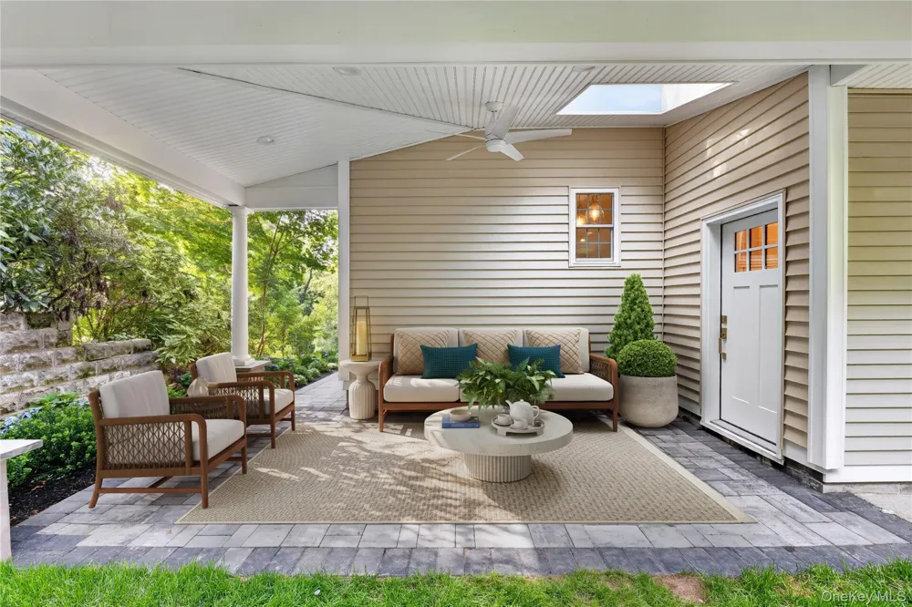 111 Altamont Avenue Sea Cliff, NY 11579