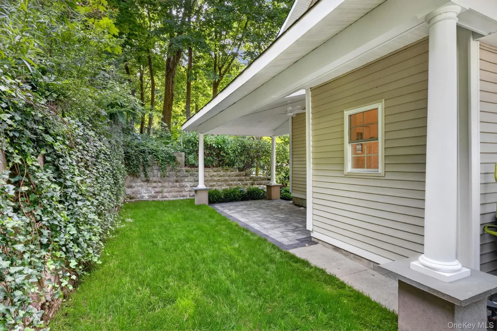 111 Altamont Avenue Sea Cliff, NY 11579