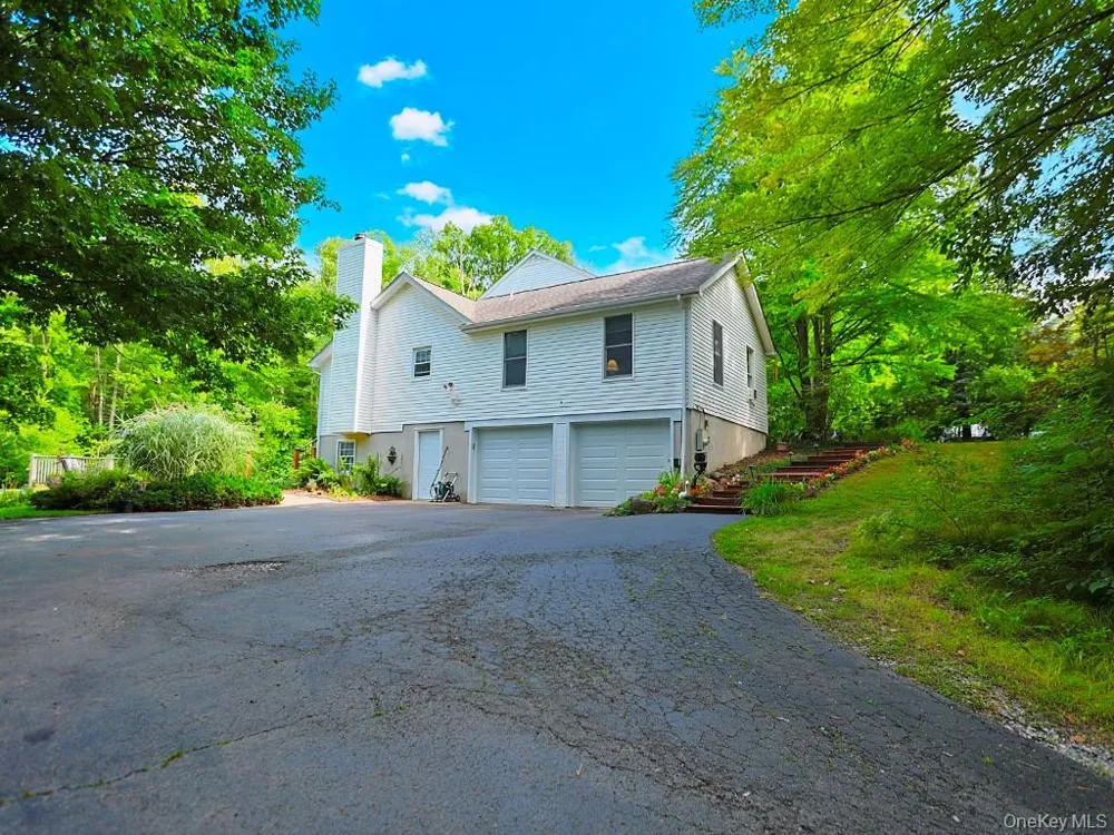 1215 Route 211 W Middletown, NY 10940