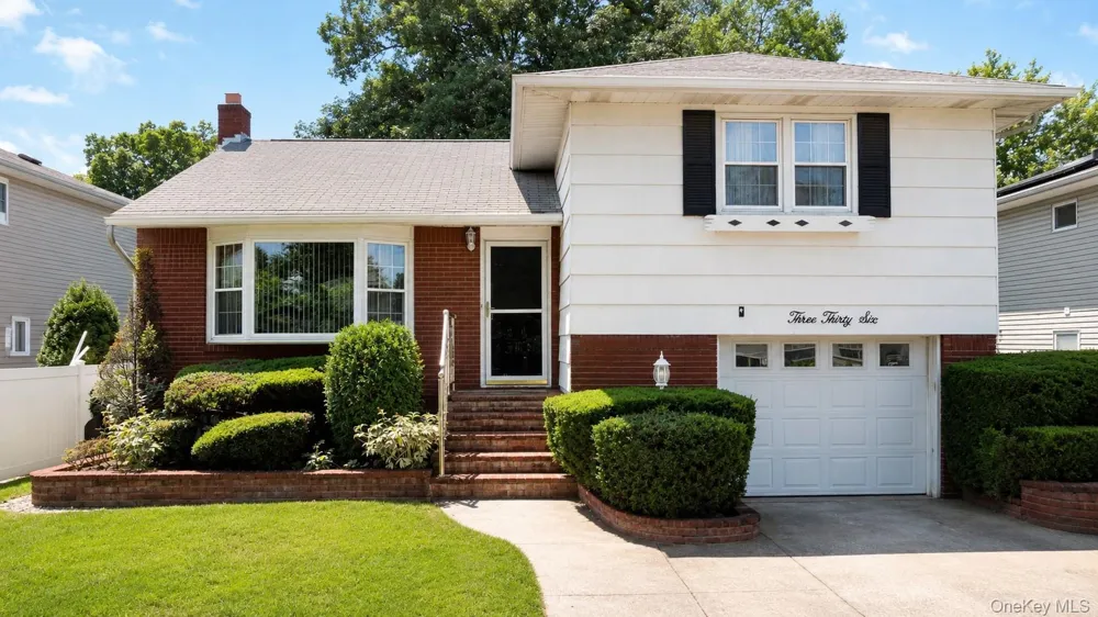336 W Valley Stream Boulevard Valley Stream, NY 11580