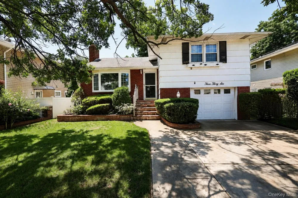 336 W Valley Stream Boulevard Valley Stream, NY 11580