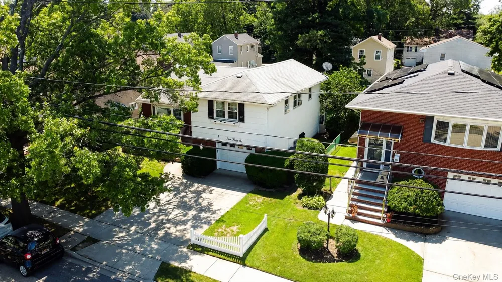 336 W Valley Stream Boulevard Valley Stream, NY 11580