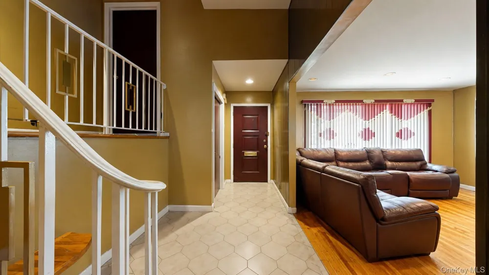 336 W Valley Stream Boulevard Valley Stream, NY 11580