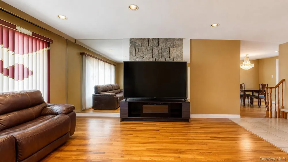 336 W Valley Stream Boulevard Valley Stream, NY 11580