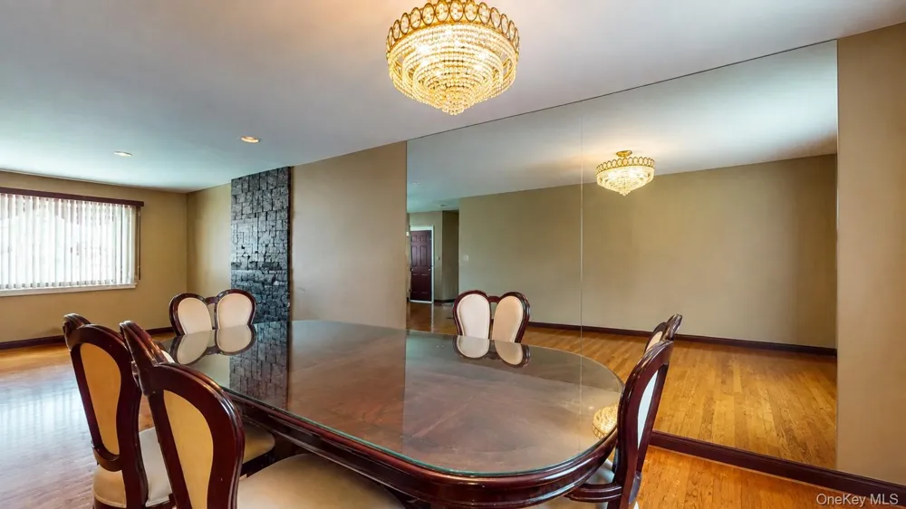 336 W Valley Stream Boulevard Valley Stream, NY 11580