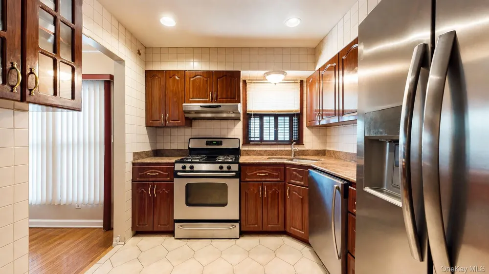 336 W Valley Stream Boulevard Valley Stream, NY 11580