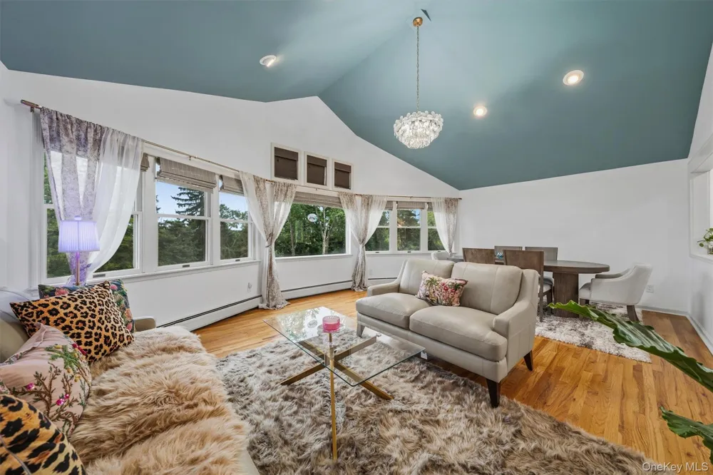 412 Laroe Road Chester, NY 10918