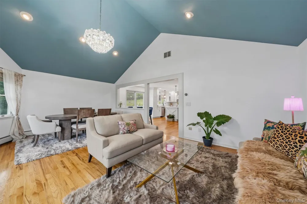 412 Laroe Road Chester, NY 10918