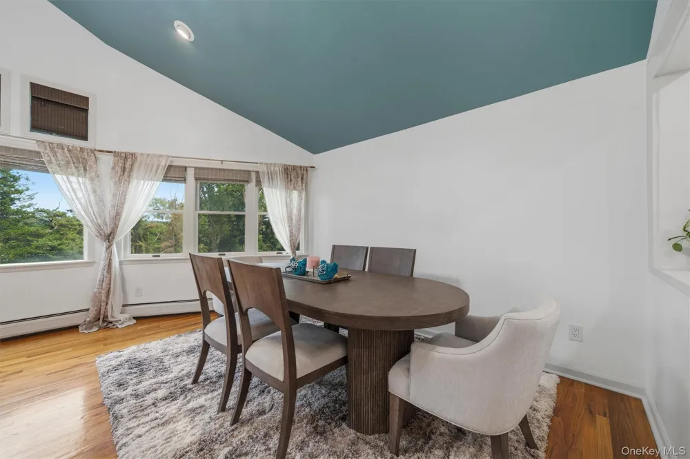 412 Laroe Road Chester, NY 10918
