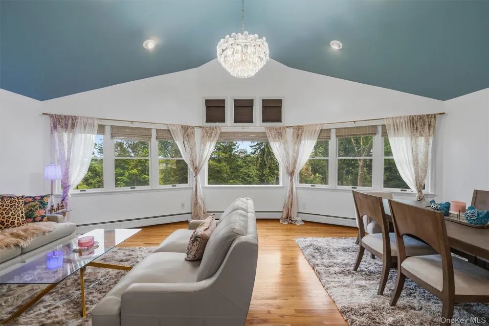 412 Laroe Road Chester, NY 10918