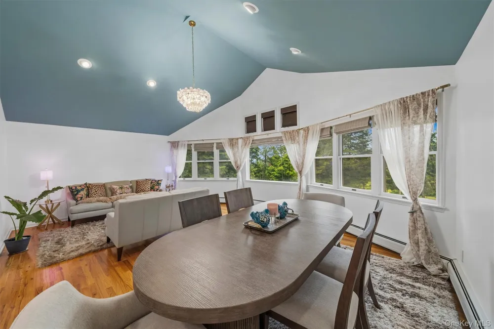 412 Laroe Road Chester, NY 10918