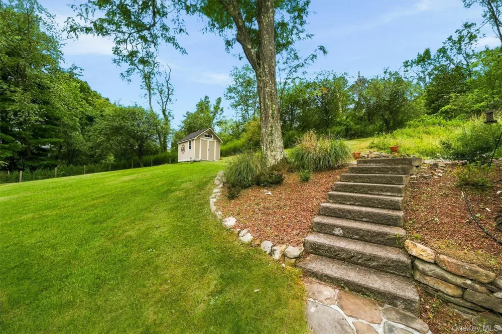 412 Laroe Road Chester, NY 10918